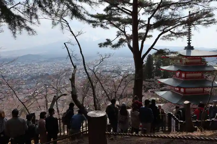 新倉富士浅間神社(山梨県)