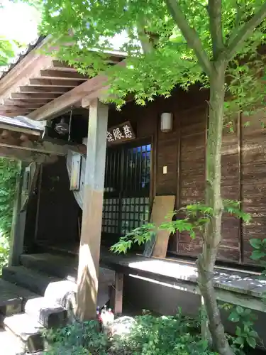 雲林寺の本殿・本堂