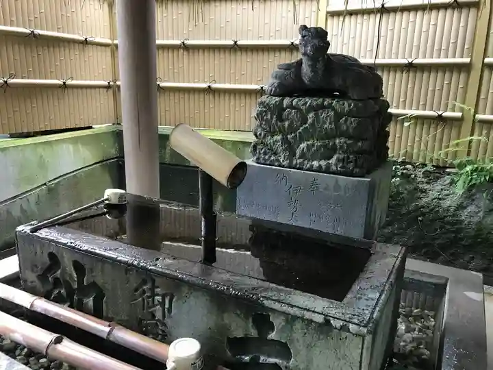 柴崎神社の手水舎