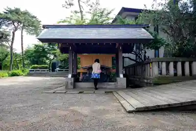 埼玉縣護國神社の手水舎