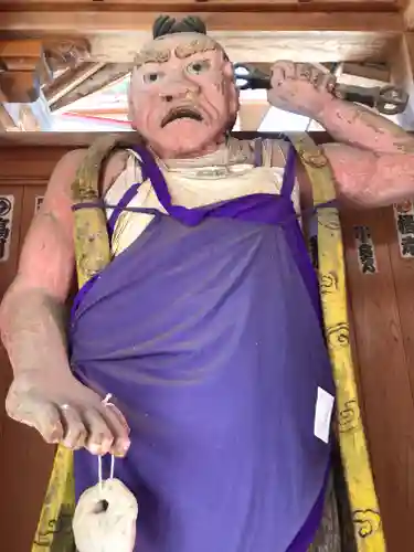 弘誓山　養泉寺の像