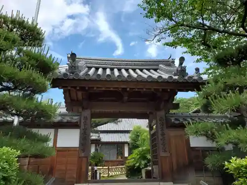 長福寺の山門・神門