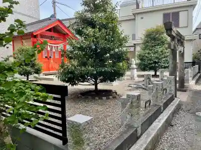 正一位原市場稲荷大明神の{uncategorized: "未分類", other: "その他", undefined: "問題あり", building: "その他建物", grave: "お墓", sacred_gate: "鳥居", guardian: "狛犬", statue: "像", buddha: "仏像", history: "歴史", nature: "自然", garden: "庭園", animal: "動物", pagoda: "塔", temizu: "手水舎", mountain_gate: "山門・神門", sanctuary: "本殿・本堂", subordinate: "末社・摂社", art: "芸術", scenery: "景色", jizo: "地蔵", ema: "絵馬", goshuin: "御朱印", omikuji: "おみくじ", items: "授与品その他", amulet: "お守り", goshuincho: "御朱印帳", eats: "食事", festival: "お祭り", votive_dance: "神楽", shichigosan: "七五三参", wedding: "結婚式", experience: "体験その他", initially: "初詣", around: "周辺", anti_infection: "感染症対策"}