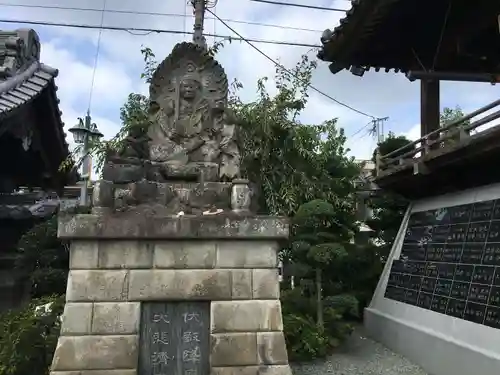 成田山川越別院の像