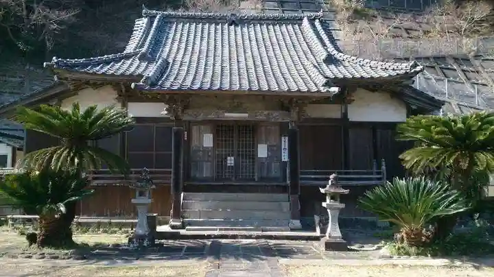 観音寺の本殿・本堂