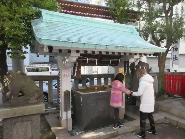 椙森神社の手水舎