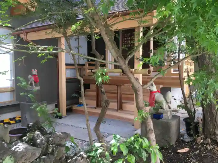 五十稲荷神社(栄寿稲荷神社)の本殿・本堂