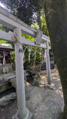 九帝王宮 萱野神社(滋賀県)