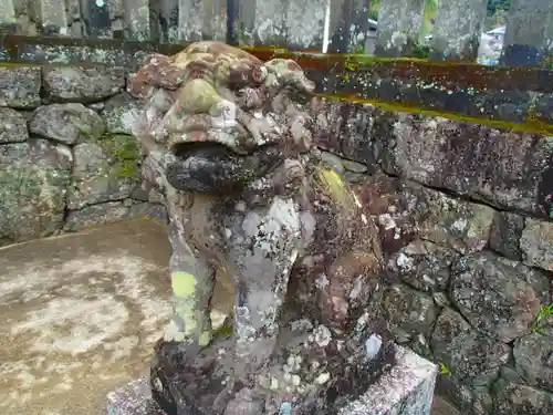 烏止野神社の狛犬