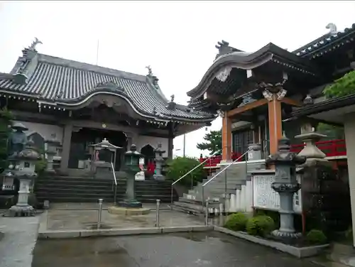 井戸寺の本殿・本堂