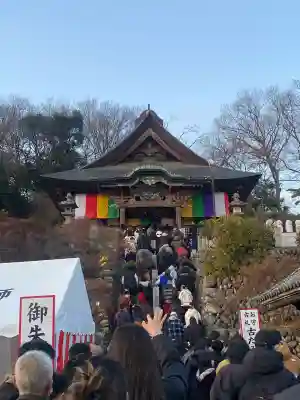 埼玉厄除け開運大師・龍泉寺（切り絵御朱印発祥の寺）の{uncategorized: "未分類", other: "その他", undefined: "問題あり", building: "その他建物", grave: "お墓", sacred_gate: "鳥居", guardian: "狛犬", statue: "像", buddha: "仏像", history: "歴史", nature: "自然", garden: "庭園", animal: "動物", pagoda: "塔", temizu: "手水舎", mountain_gate: "山門・神門", sanctuary: "本殿・本堂", subordinate: "末社・摂社", art: "芸術", scenery: "景色", jizo: "地蔵", ema: "絵馬", goshuin: "御朱印", omikuji: "おみくじ", items: "授与品その他", amulet: "お守り", goshuincho: "御朱印帳", eats: "食事", festival: "お祭り", votive_dance: "神楽", shichigosan: "七五三参", wedding: "結婚式", experience: "体験その他", initially: "初詣", around: "周辺", anti_infection: "感染症対策"}