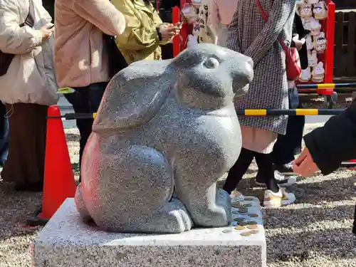 三輪神社の狛犬