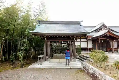 山口縣護國神社の手水舎