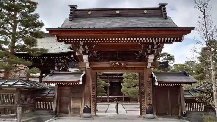 真宗寺の山門・神門