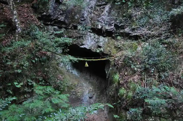 室生龍穴神社(奈良県)