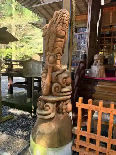 日光大室高龗神社の{uncategorized: "未分類", other: "その他", undefined: "問題あり", building: "その他建物", grave: "お墓", sacred_gate: "鳥居", guardian: "狛犬", statue: "像", buddha: "仏像", history: "歴史", nature: "自然", garden: "庭園", animal: "動物", pagoda: "塔", temizu: "手水舎", mountain_gate: "山門・神門", sanctuary: "本殿・本堂", subordinate: "末社・摂社", art: "芸術", scenery: "景色", jizo: "地蔵", ema: "絵馬", goshuin: "御朱印", omikuji: "おみくじ", items: "授与品その他", amulet: "お守り", goshuincho: "御朱印帳", eats: "食事", festival: "お祭り", votive_dance: "神楽", shichigosan: "七五三参", wedding: "結婚式", experience: "体験その他", initially: "初詣", around: "周辺", anti_infection: "感染症対策"}