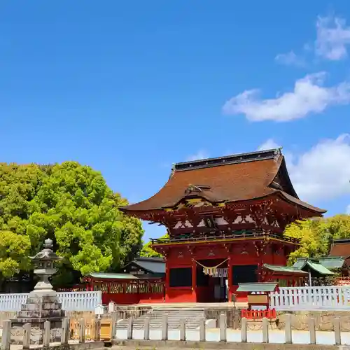 伊賀八幡宮の山門