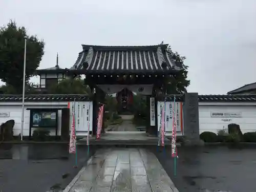 岩槻大師彌勒密寺の山門