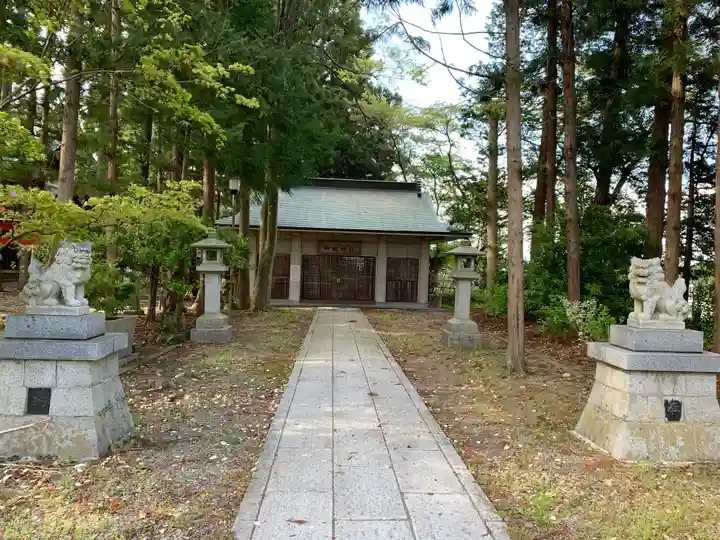 鳥谷崎神社の本殿・本堂