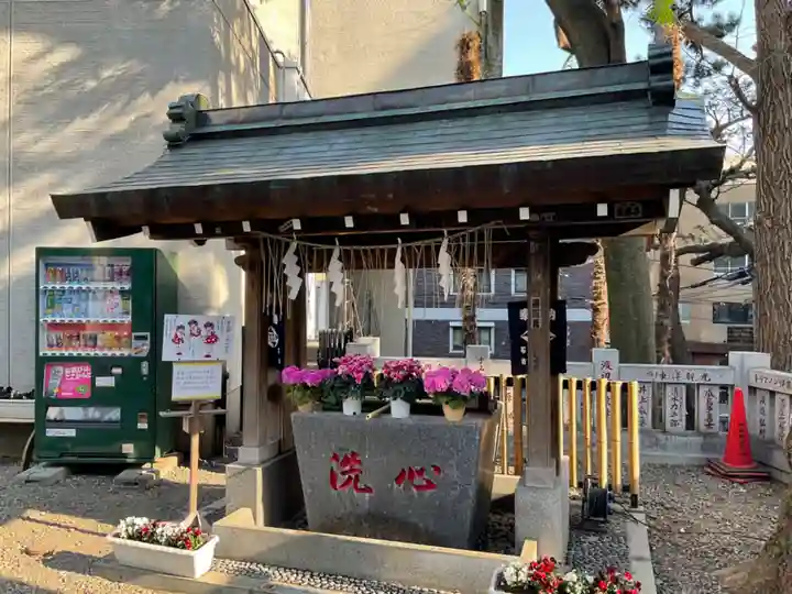 高円寺氷川神社の手水舎