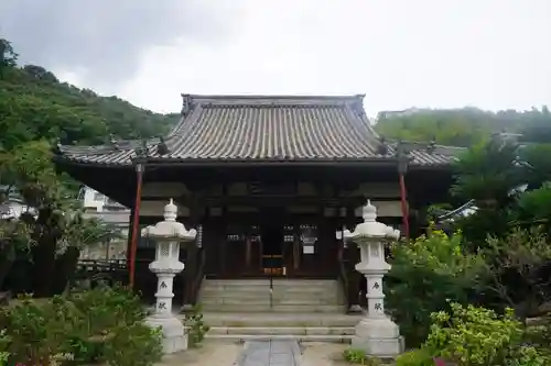 持光寺の本殿・本堂