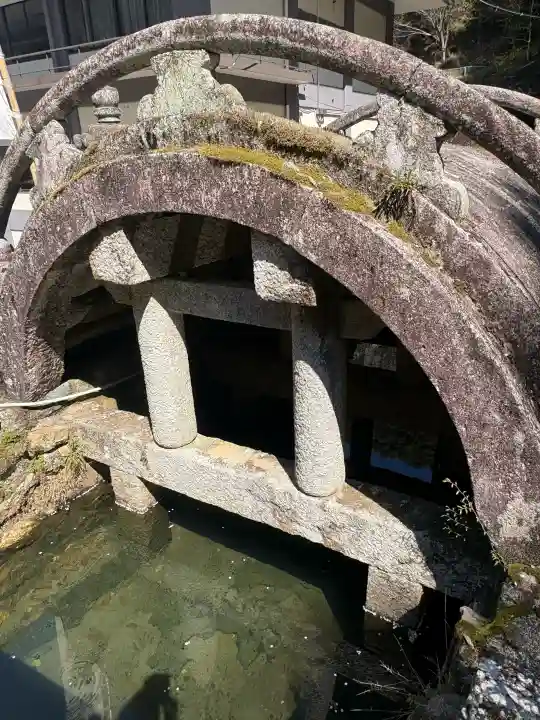 伊奈波神社の{uncategorized: "未分類", other: "その他", undefined: "問題あり", building: "その他建物", grave: "お墓", sacred_gate: "鳥居", guardian: "狛犬", statue: "像", buddha: "仏像", history: "歴史", nature: "自然", garden: "庭園", animal: "動物", pagoda: "塔", temizu: "手水舎", mountain_gate: "山門・神門", sanctuary: "本殿・本堂", subordinate: "末社・摂社", art: "芸術", scenery: "景色", jizo: "地蔵", ema: "絵馬", goshuin: "御朱印", omikuji: "おみくじ", items: "授与品その他", amulet: "お守り", goshuincho: "御朱印帳", eats: "食事", festival: "お祭り", votive_dance: "神楽", shichigosan: "七五三参", wedding: "結婚式", experience: "体験その他", initially: "初詣", around: "周辺", anti_infection: "感染症対策"}