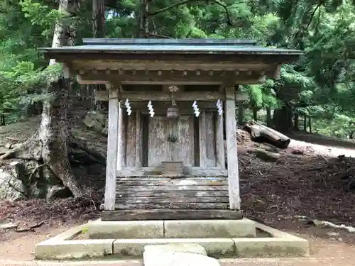 金華山黄金山神社の末社