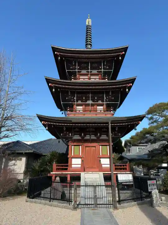 観音寺の{uncategorized: "未分類", other: "その他", undefined: "問題あり", building: "その他建物", grave: "お墓", sacred_gate: "鳥居", guardian: "狛犬", statue: "像", buddha: "仏像", history: "歴史", nature: "自然", garden: "庭園", animal: "動物", pagoda: "塔", temizu: "手水舎", mountain_gate: "山門・神門", sanctuary: "本殿・本堂", subordinate: "末社・摂社", art: "芸術", scenery: "景色", jizo: "地蔵", ema: "絵馬", goshuin: "御朱印", omikuji: "おみくじ", items: "授与品その他", amulet: "お守り", goshuincho: "御朱印帳", eats: "食事", festival: "お祭り", votive_dance: "神楽", shichigosan: "七五三参", wedding: "結婚式", experience: "体験その他", initially: "初詣", around: "周辺", anti_infection: "感染症対策"}