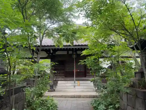 明長寺の{uncategorized: "未分類", other: "その他", undefined: "問題あり", building: "その他建物", grave: "お墓", sacred_gate: "鳥居", guardian: "狛犬", statue: "像", buddha: "仏像", history: "歴史", nature: "自然", garden: "庭園", animal: "動物", pagoda: "塔", temizu: "手水舎", mountain_gate: "山門・神門", sanctuary: "本殿・本堂", subordinate: "末社・摂社", art: "芸術", scenery: "景色", jizo: "地蔵", ema: "絵馬", goshuin: "御朱印", omikuji: "おみくじ", items: "授与品その他", amulet: "お守り", goshuincho: "御朱印帳", eats: "食事", festival: "お祭り", votive_dance: "神楽", shichigosan: "七五三参", wedding: "結婚式", experience: "体験その他", initially: "初詣", around: "周辺", anti_infection: "感染症対策"}