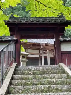 成就院の山門・神門