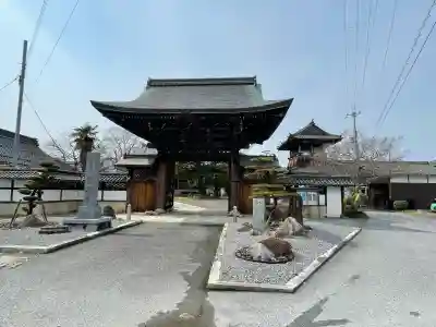 明照寺の{uncategorized: "未分類", other: "その他", undefined: "問題あり", building: "その他建物", grave: "お墓", sacred_gate: "鳥居", guardian: "狛犬", statue: "像", buddha: "仏像", history: "歴史", nature: "自然", garden: "庭園", animal: "動物", pagoda: "塔", temizu: "手水舎", mountain_gate: "山門・神門", sanctuary: "本殿・本堂", subordinate: "末社・摂社", art: "芸術", scenery: "景色", jizo: "地蔵", ema: "絵馬", goshuin: "御朱印", omikuji: "おみくじ", items: "授与品その他", amulet: "お守り", goshuincho: "御朱印帳", eats: "食事", festival: "お祭り", votive_dance: "神楽", shichigosan: "七五三参", wedding: "結婚式", experience: "体験その他", initially: "初詣", around: "周辺", anti_infection: "感染症対策"}
