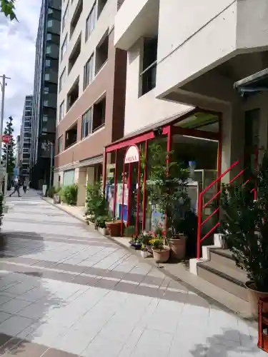 三光稲荷神社の{uncategorized: "未分類", other: "その他", undefined: "問題あり", building: "その他建物", grave: "お墓", sacred_gate: "鳥居", guardian: "狛犬", statue: "像", buddha: "仏像", history: "歴史", nature: "自然", garden: "庭園", animal: "動物", pagoda: "塔", temizu: "手水舎", mountain_gate: "山門・神門", sanctuary: "本殿・本堂", subordinate: "末社・摂社", art: "芸術", scenery: "景色", jizo: "地蔵", ema: "絵馬", goshuin: "御朱印", omikuji: "おみくじ", items: "授与品その他", amulet: "お守り", goshuincho: "御朱印帳", eats: "食事", festival: "お祭り", votive_dance: "神楽", shichigosan: "七五三参", wedding: "結婚式", experience: "体験その他", initially: "初詣", around: "周辺", anti_infection: "感染症対策"}
