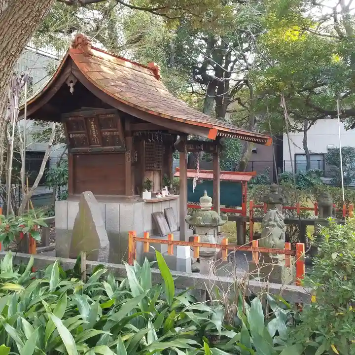 駒止稲荷神社の末社・摂社