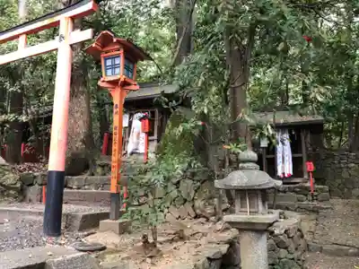 岩屋神社の末社・摂社