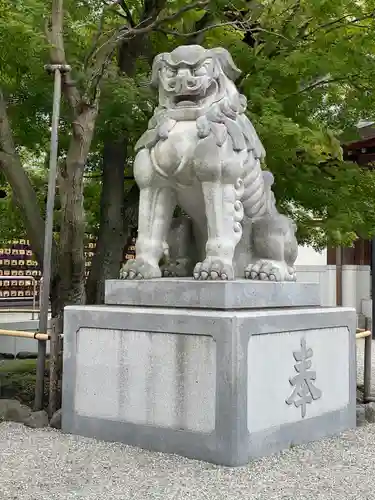 寒川神社の狛犬