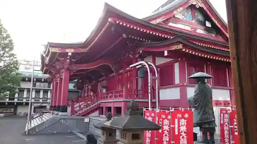成田山札幌別院新栄寺の本殿・本堂