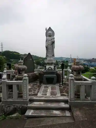 龍泉寺の像