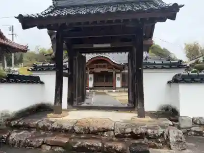 源樹寺の{uncategorized: "未分類", other: "その他", undefined: "問題あり", building: "その他建物", grave: "お墓", sacred_gate: "鳥居", guardian: "狛犬", statue: "像", buddha: "仏像", history: "歴史", nature: "自然", garden: "庭園", animal: "動物", pagoda: "塔", temizu: "手水舎", mountain_gate: "山門・神門", sanctuary: "本殿・本堂", subordinate: "末社・摂社", art: "芸術", scenery: "景色", jizo: "地蔵", ema: "絵馬", goshuin: "御朱印", omikuji: "おみくじ", items: "授与品その他", amulet: "お守り", goshuincho: "御朱印帳", eats: "食事", festival: "お祭り", votive_dance: "神楽", shichigosan: "七五三参", wedding: "結婚式", experience: "体験その他", initially: "初詣", around: "周辺", anti_infection: "感染症対策"}