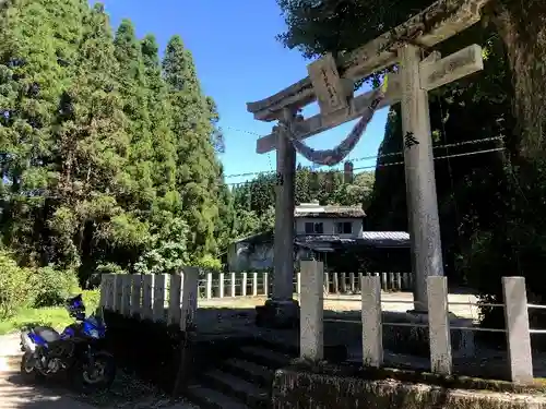 矢津田御霊神社の鳥居