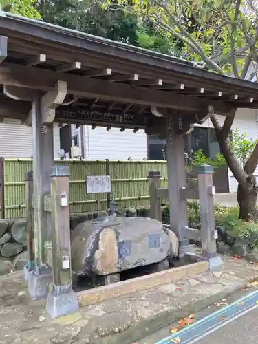 小動神社の手水舎