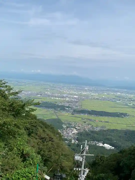 彌彦神社奥宮(御神廟)(新潟県)