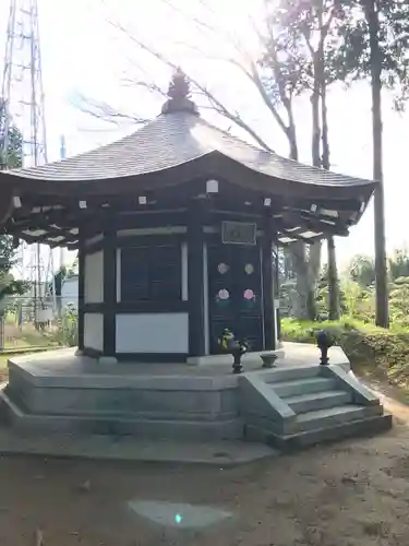 岩田寺の本殿