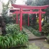 上布田稲荷神社の鳥居