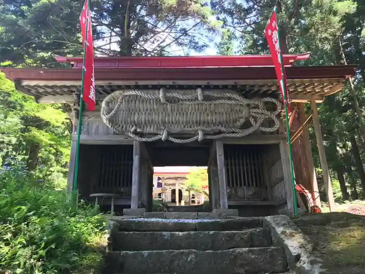 小松沢観音の山門・神門