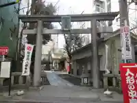 銀杏岡八幡神社の鳥居