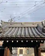 西蓮寺の山門