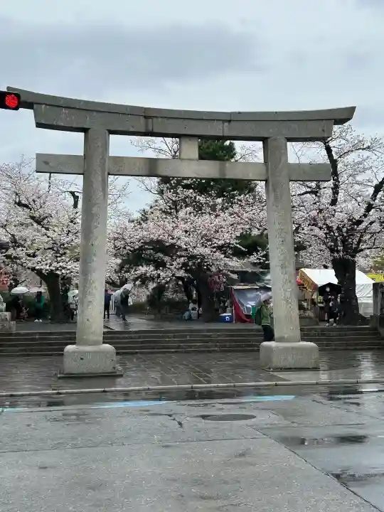 三嶋大社の{uncategorized: "未分類", other: "その他", undefined: "問題あり", building: "その他建物", grave: "お墓", sacred_gate: "鳥居", guardian: "狛犬", statue: "像", buddha: "仏像", history: "歴史", nature: "自然", garden: "庭園", animal: "動物", pagoda: "塔", temizu: "手水舎", mountain_gate: "山門・神門", sanctuary: "本殿・本堂", subordinate: "末社・摂社", art: "芸術", scenery: "景色", jizo: "地蔵", ema: "絵馬", goshuin: "御朱印", omikuji: "おみくじ", items: "授与品その他", amulet: "お守り", goshuincho: "御朱印帳", eats: "食事", festival: "お祭り", votive_dance: "神楽", shichigosan: "七五三参", wedding: "結婚式", experience: "体験その他", initially: "初詣", around: "周辺", anti_infection: "感染症対策"}