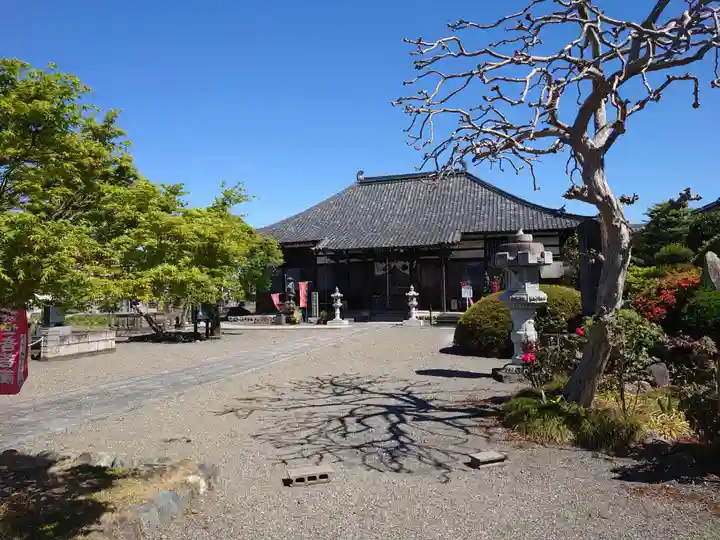 長善寺の本殿・本堂