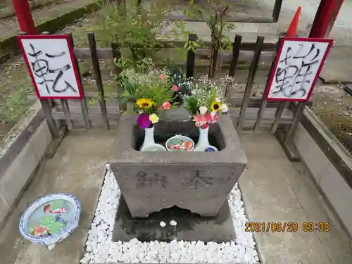 三光稲荷神社の手水舎