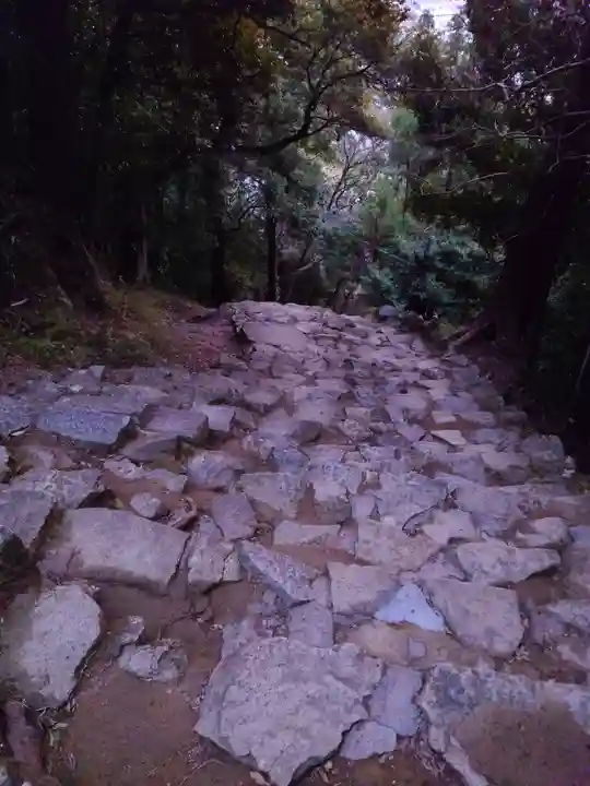 神倉神社(熊野速玉大社摂社)(和歌山県)